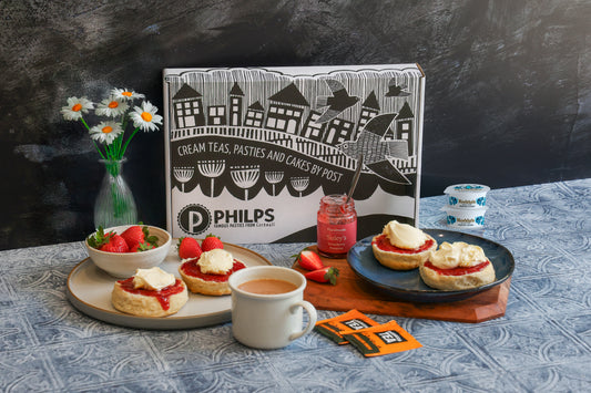 The Cream Tea for 2 Hamper