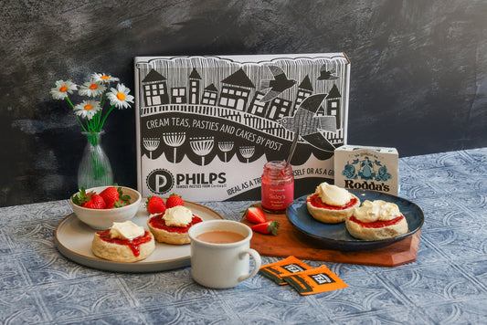 The Cream Tea for 2 Hamper